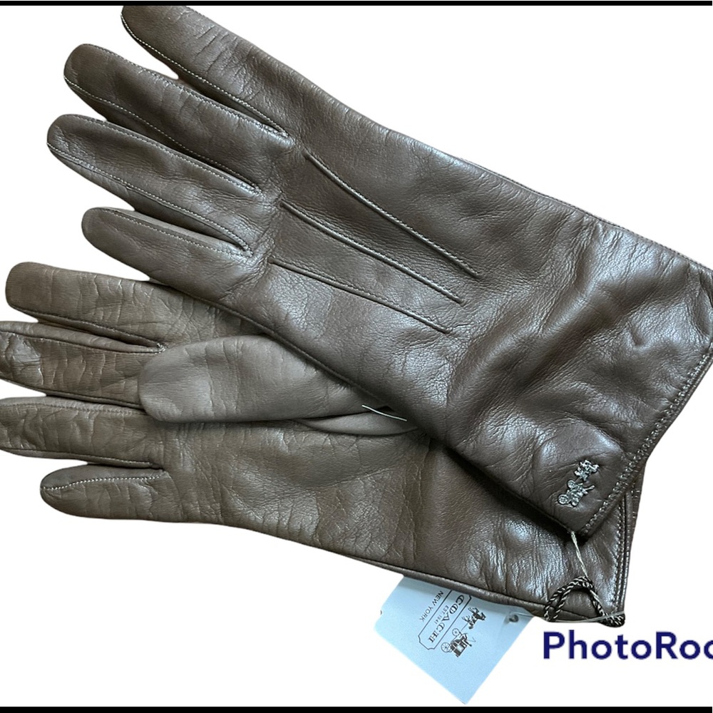 Coach🧤 - Picture 6 of 14